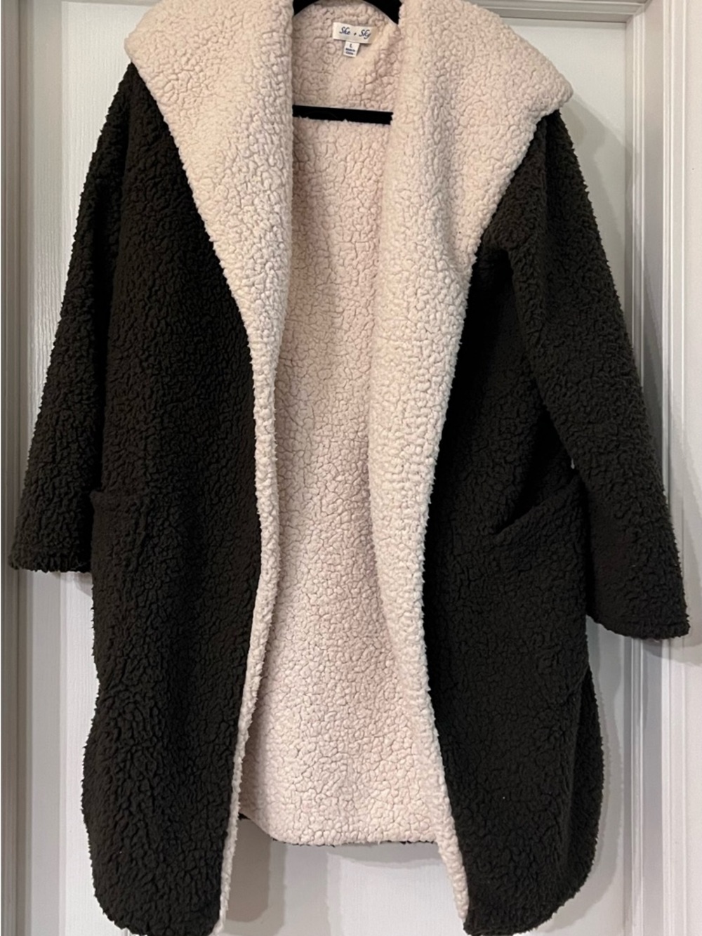 She+Sky Olive/Cream Open Front Sherpa Plush Hooded W/Pouch Pockets Teddy Jacket